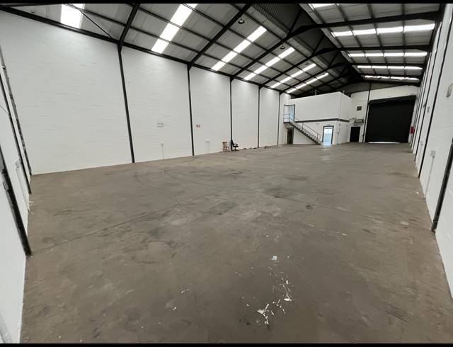 840M² WAREHOUSE TO LET IN RIVERGATE